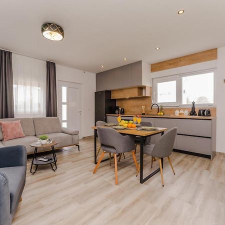 Apartmani Dmarie Privlaka  Kültér fotó