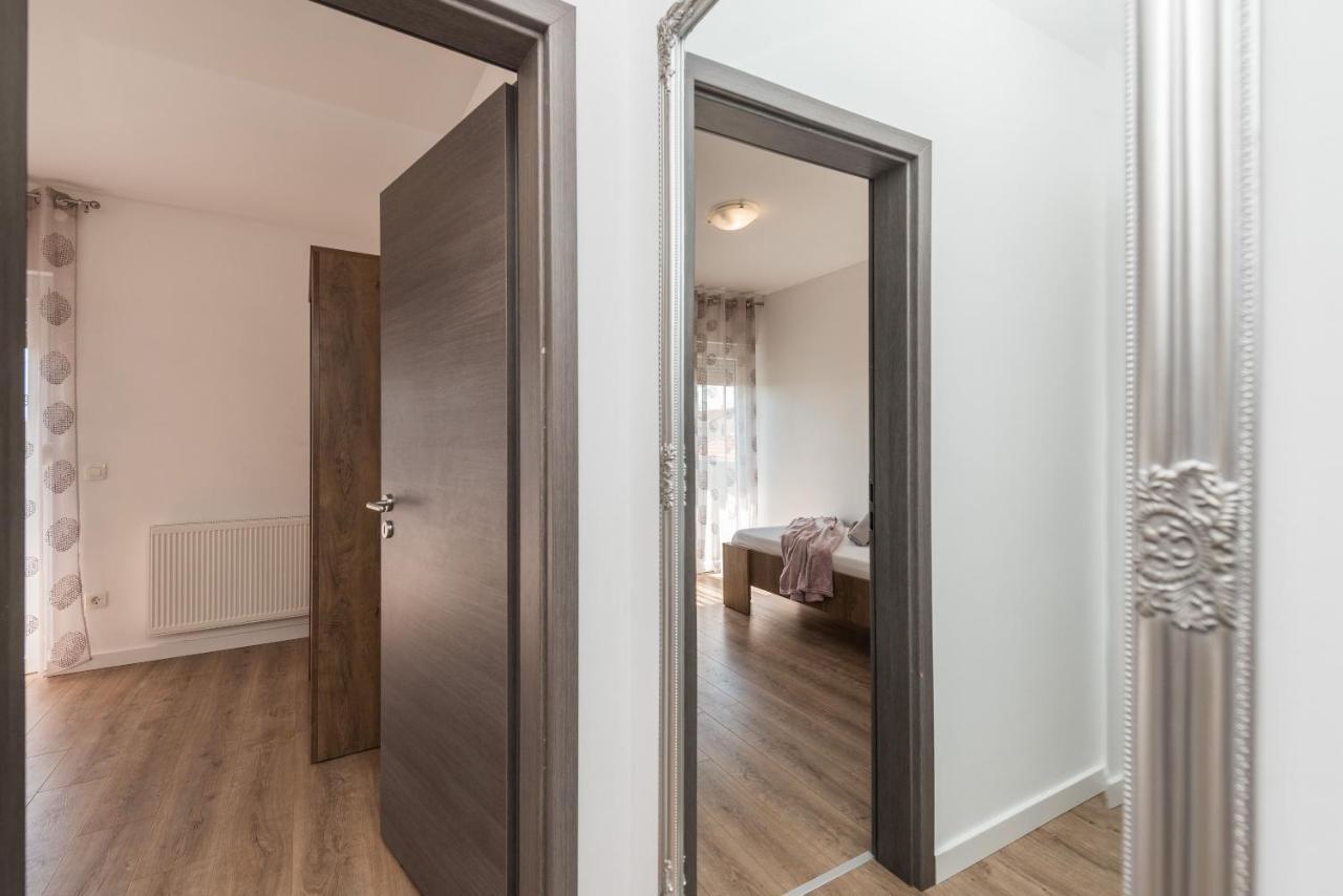 Apartmani Dmarie Privlaka  Kültér fotó