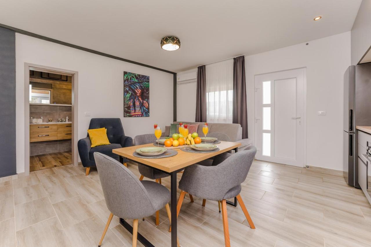 Apartmani Dmarie Privlaka  Kültér fotó